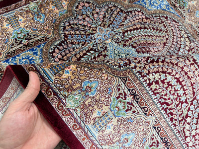 Classic Design Silk Rug, Red Rug, 100% Bamboo Silk Carpet, Size: Ft: 2.6 x 3.9 Feet ( 80X120 Cm ) - Oriental Silk Rugs
